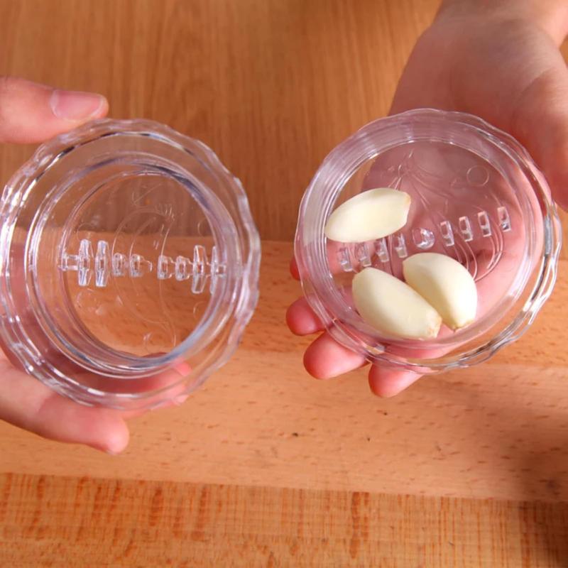 MCOIKY® Manual Garlic Twister Masher, Multi-Purpose Kitchen Mincer Grinder