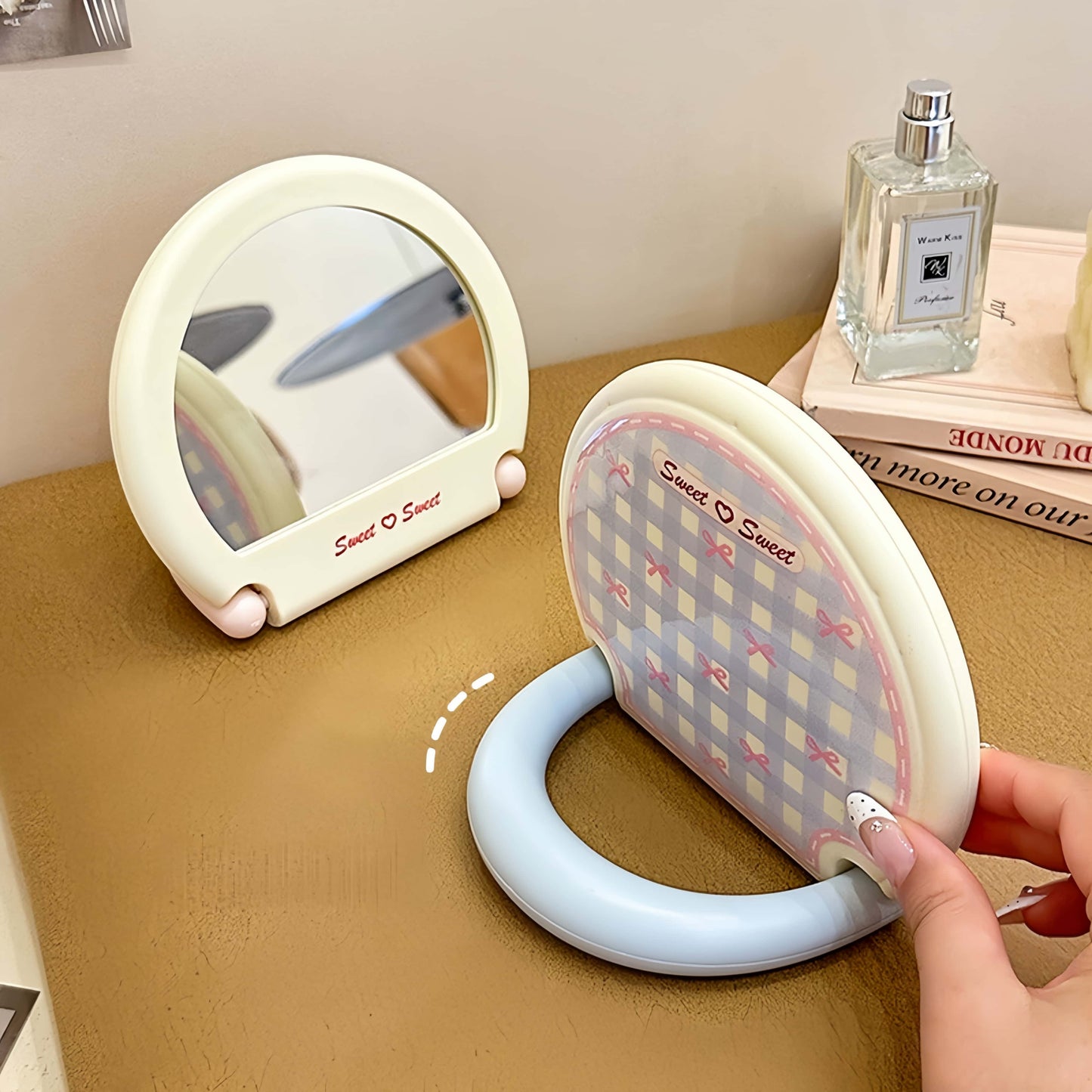 180° Foldable Handheld & Desktop Mirror